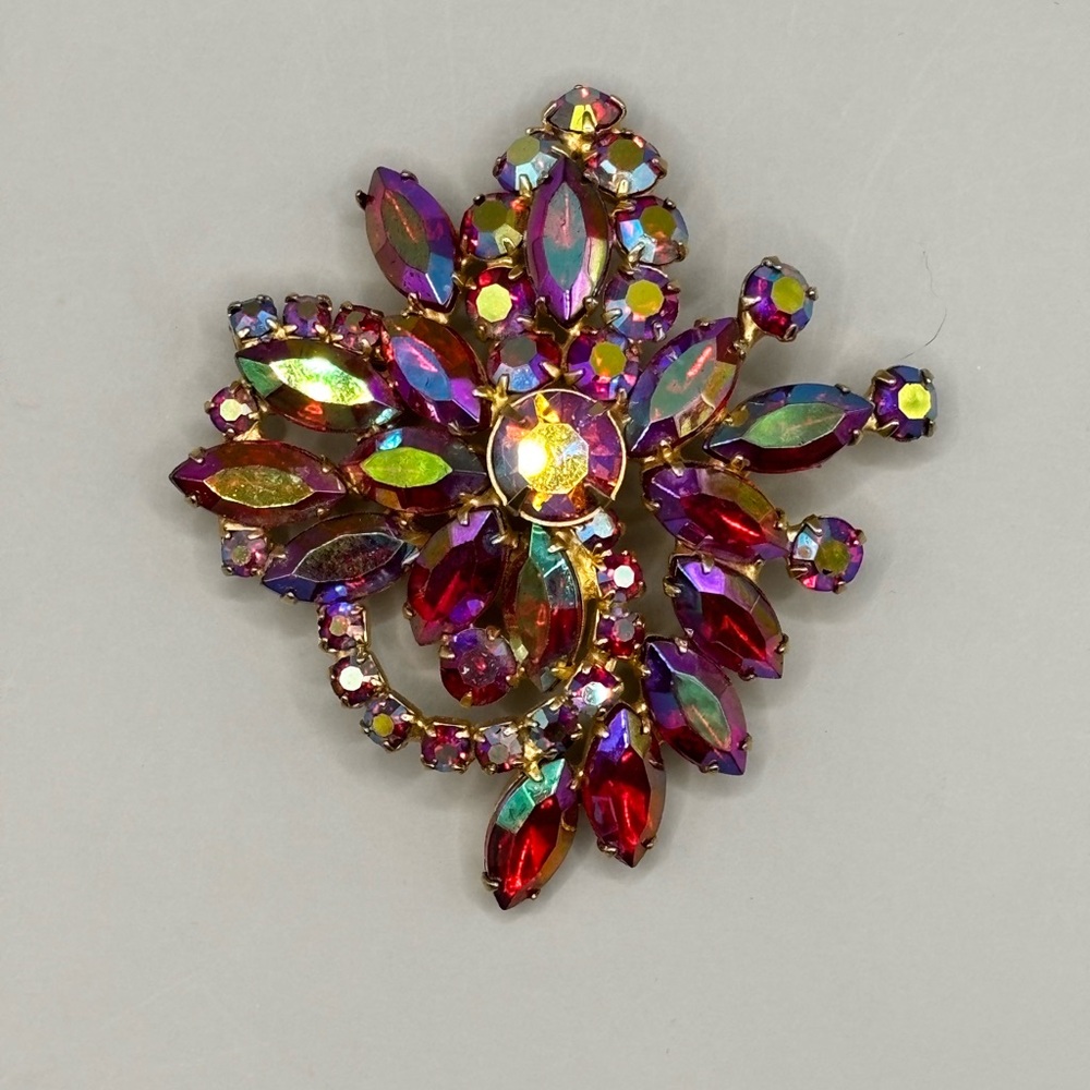 Vintage Red AB Aurora Borealis Rhinestone Brooch unsigned Weiss? Julianna?